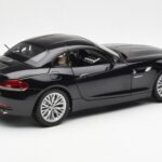 BMW Z4 E89 Spider Musta Metallic Kyosho 1:18 08771BK - image 4 of 9
