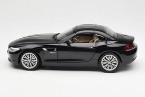 BMW Z4 E89 Spider Musta Metallic Kyosho 1:18 08771BK Metalli — kuva 5 / 9