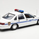 Chevrolet Caprice Cheyenne Poliisi UT Models 1:18 - image 2 of 6
