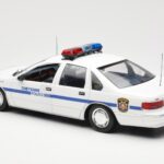 Chevrolet Caprice Cheyenne Poliisi UT Models 1:18 - image 5 of 6