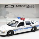 Chevrolet Caprice Sebring Poliisi UT Models 1:18 - image 6 of 6