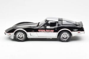 Chevrolet Corvette C3 Pace Car Indianapolis 500 1978 UT Models 1:18 21070 Metalli — kuva 3 / 6