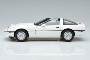 Chevrolet Corvette C4 Valkoinen AUTOart 1:18 71243 Metalli — kuva 4 / 8