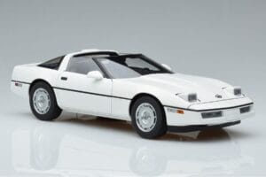 Chevrolet Corvette C4 Valkoinen AUTOart 1:18 71243 Metalli — kuva 6 / 8