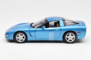 Chevrolet Corvette C5 Sininen Metallic UT Models 1:18 21004 Metalli — kuva 3 / 6