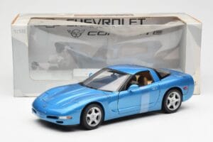 Chevrolet Corvette C5 Sininen Metallic UT Models 1:18 21004 Metalli — kuva 6 / 6