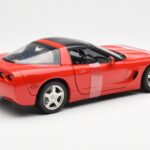 Chevrolet Corvette C5 Hardtop Punainen UT Models 1:18 - image 2 of 6
