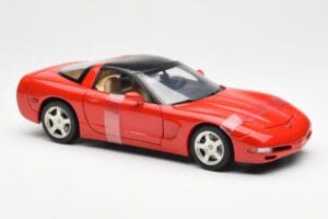Chevrolet Corvette C5 Hardtop Punainen UT Models 1:18 21041 Metalli — kuva 4 / 6