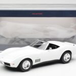 Chevrolet Corvette C3 Avoauto Can-Am Valkoinen Norev 1:18 - image 6 of 6