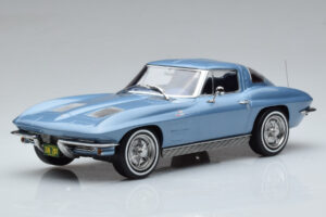 Chevrolet Corvette C2 Sting Ray Sininen Norev 1:18