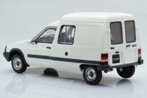 Citroen C15 E Valkoinen Otto 1:18 OT956B Hartsi — kuva 4 / 6