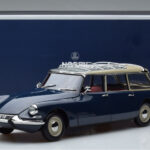 Citroen ID 19 Break Orient Sininen Norev 1:18 - image 9 of 9