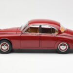 Daimler 250 V8 Punainen Paragon 1:18 PA-98312 - image 4 of 8