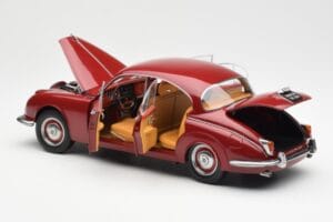 Daimler 250 V8 Punainen Paragon 1:18 PA-98312 Metalli — kuva 5 / 8