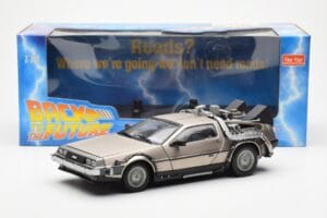 DeLorean DMC-12 Time Machine Back to the Future Hopea Sun Star 1:18 2711 Metalli — kuva 2 / 8