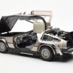 DeLorean DMC-12 Time Machine Back to the Future Hopea Sun Star 1:18 2711 - image 7 of 8