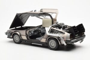 DeLorean DMC-12 Time Machine Back to the Future Hopea Sun Star 1:18 2711 Metalli — kuva 7 / 8
