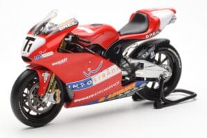 Ducati Desmosedici MotoGP Prova 2002 Minichamps 1:12 122020099 Metalli — kuva 2 / 4