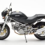 Ducati Monster M900 Musta Minichamps 1:12