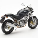 Ducati Monster M900 Musta Minichamps 1:12 - image 3 of 4