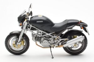 Ducati Monster M900 Musta Minichamps 1:12