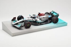 Mercedes AMG Petronas W13 E Performance #63 G. Russell Brazilian GP 1st Win 2022 Minichamps 1:18 113222163 Hartsi — kuva 2 / 4