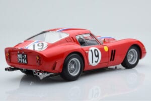 Ferrari 250 GTO #19 24 Hours of Le Mans 1962 Kyosho 1:18 08438A Metalli — kuva 3 / 10