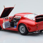 Ferrari 250 GTO Punainen Kyosho 1:18 - image 5 of 10