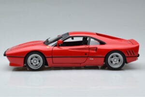 Ferrari 288 GTO Punainen Hot Wheels 1:18 J8248-0510 Metalli — kuva 4 / 10