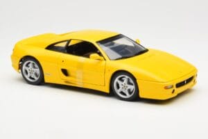 Ferrari F355 Berlinetta Keltainen UT Models 1:18 180074021 Metalli — kuva 4 / 6