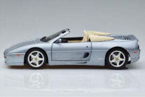 Ferrari F355 Spider Hot Wheels 1:18 23907 Metalli — kuva 4 / 7