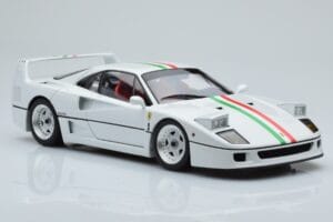 Ferrari F40 Helmenvalkea Italy Kyosho 1:18 08416PWT-G Metalli — kuva 6 / 8