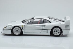 Ferrari F40 Helmenvalkea Kyosho 1:18 08416PW-G Metalli — kuva 4 / 8