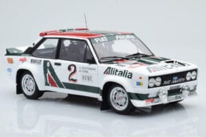 Fiat 131 Abarth Alitalia #2 W. Röhrl / C. Geistdörfer Rally Monte Carlo 1978 Kyosho 1:18 08376G Metalli — kuva 6 / 10