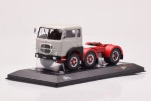 Fiat 690 T1 Valkoinen IXO 1:43 TR176 Metalli — kuva 3 / 4