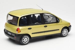 Fiat Multipla Keltainen Otto 1:18 OT1047 Hartsi — kuva 2 / 6