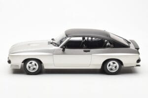 Ford Capri Mk2 X-Pack Hopea MCG 1:18 MCG18349 Metalli — kuva 3 / 6