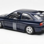 Ford Escort RS Cosworth Sininen Metallic UT Models 1:18 180082101-R1 - image 4 of 6