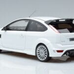 Ford Focus RS Mk2 Valkoinen Otto 1:18 OT977 Hartsi - image 5 of 6