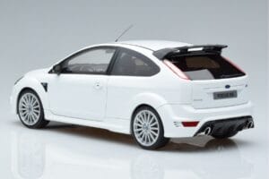 Ford Focus RS Mk2 Valkoinen Otto 1:18 OT977 Hartsi — kuva 5 / 6