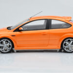 Ford Focus Mk2 ST 2.5 Electric Oranssi Otto 1:18 - image 3 of 6