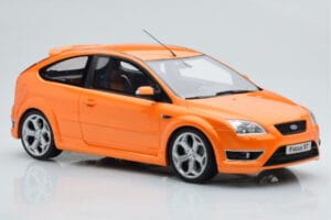 Ford Focus Mk2 ST 2.5 Electric Oranssi Otto 1:18 OT961 Hartsi — kuva 4 / 6