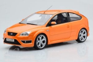 Ford Focus Mk2 ST 2.5 Electric Oranssi Otto 1:18 OT961