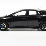 Ford Focus RS Mk3 Musta Otto 1:18 - image 3 of 8
