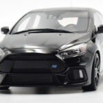 Ford Focus RS Mk3 Musta Otto 1:18 - image 6 of 8