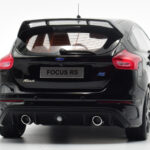 Ford Focus RS Mk3 Musta Otto 1:18 - image 7 of 8