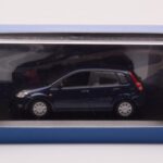 Ford Fusion Sininen Minichamps 1:43 - image 4 of 4