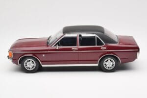 Ford Granada Mk1 Metallinen Tummanpunainen Matta Musta MCG 1:18 MCG18393 Metalli — kuva 3 / 6