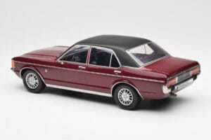 Ford Granada Mk1 Metallinen Tummanpunainen Matta Musta MCG 1:18 MCG18393 Metalli — kuva 5 / 6