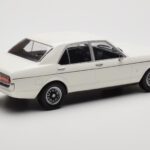Ford Granada Mk1 Valkoinen MCG 1:18 MCG18395 - image 2 of 6